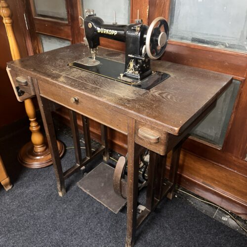 Vintage Dürkopp 108 K Treadle Sewing Machine with Original Wooden Table & Cast-Iron Pedal Base
