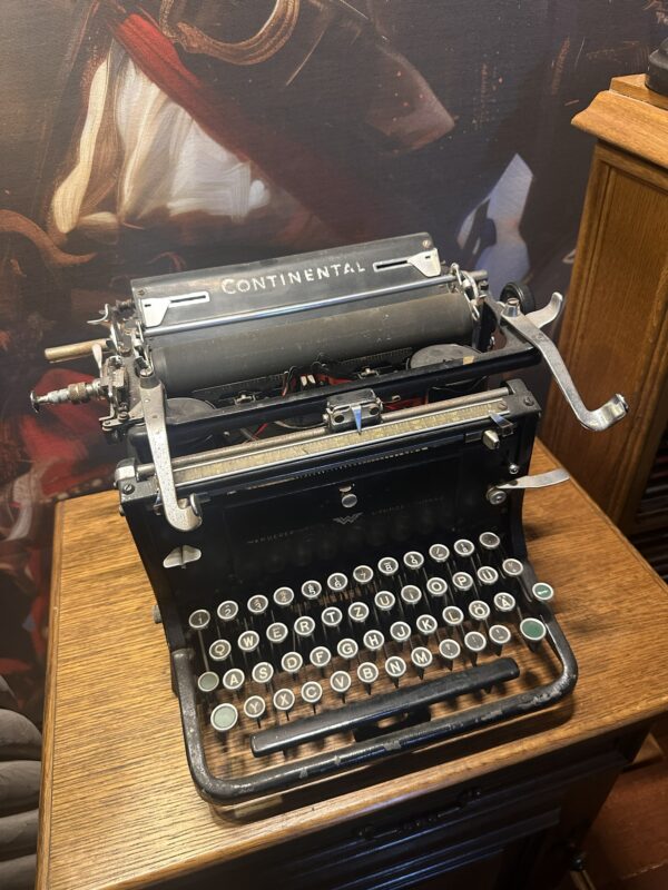 Antique Continental Standard Typewriter by Wanderer-Werke Siegmar-Schönau – German QWERTZ Mechanical Office Typewriter