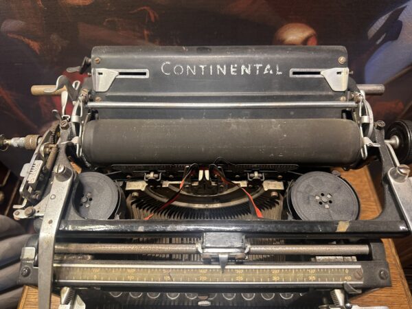 Antique Continental Standard Typewriter by Wanderer-Werke Siegmar-Schönau – German QWERTZ Mechanical Typewriter c. 1930s